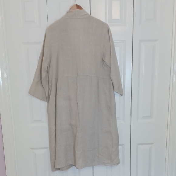 Elegant Cream Kimono with Tie - Picture 6 of 10